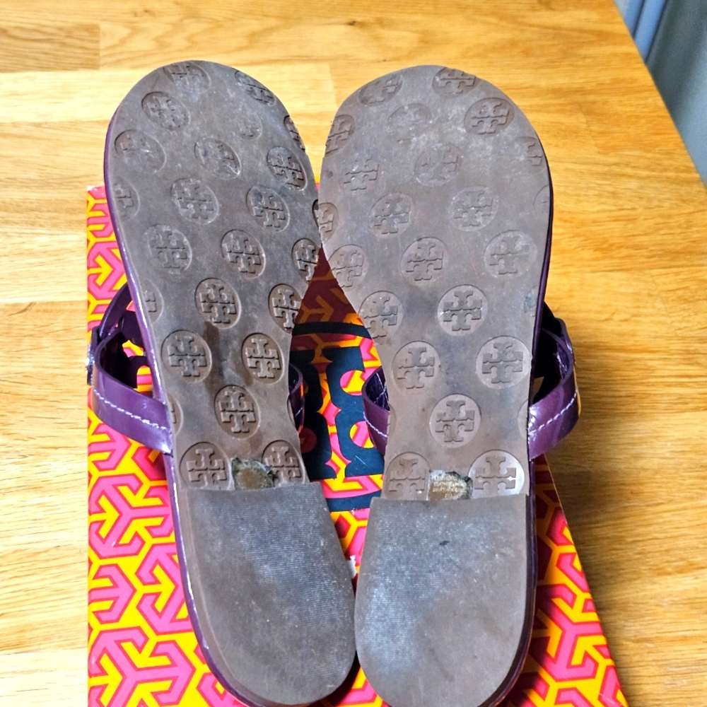 Tory Burch Miller Sandals Purple Patent Leather Logo Thong Sandals Size 8.5 - Picture 6 of 8
